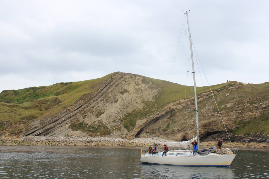 DofE Sailing Expedition arrives in Lulworth
